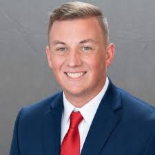 Proud to announce that I will be joining Deloitte as an Audit intern next  spring in the Houston office! Thank you to all who helped me arrive at this  decision, and I'm