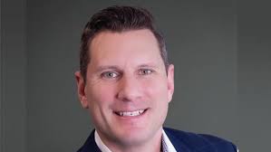 Kevin Canada's Instagram, Twitter & Facebook