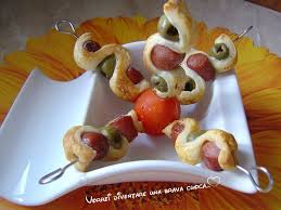 Per un aperitivo o per una festa.sono. Spiedini Di Pasta Sfoglia Con Wurstel E Olive Vorrei Diventare Una Brava Cuoca