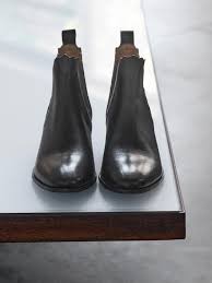 Damen chelsea boots sind klassische damen stiefeletten, die knapp über den knöchel reichen chelsea boots für damen sollen auch ihr outfit modisch abrunden? Cyrillus Damen Chelsea Boots Aus Leder Mit Festonborte In Camelfarben