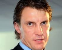 Sandis Ozoliņš dusmīgs uz fotogrāfiem : komentāri- Vipi.tv