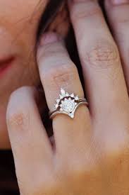 Gorgeous And Dainty Diamond Engagement Rings Set Unique Fantasy Diamond Wedding Rings Vintage Unique Engagement Ring Settings Diamond Bridal Ring Sets