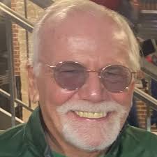 We knew Amy Adams was a wonderful actress. Now we know she also has  terrific taste: love the Otto shirt!