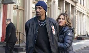 Olivia benson, and law & order. Snoop Dogg Wears St Ides Logo Jacket On Law Order Svu