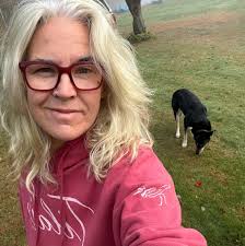 Emily-Elpers Profiles