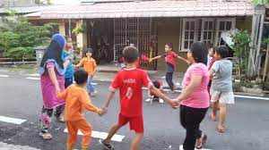 ★ download mp3 nenek si bongkok tiga gratis, ada 20 daftar lagu sia yang bisa anda download. Nenek Si Bongkok Tiga Malaysian Children S Songs Malaysia Mama Lisa S World Children S Songs And Rhymes From Around The World