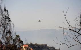 Em 13 estados do oeste, mais de 80 grandes incêndios florestais ativos carbonizaram quase 1,3 milhão de acres (o equivalente a 526.090 hectares) de vegetação ressecada pela seca nas últimas semanas, uma área maior do que delaware, de acordo com o centro de interagência nacional do fogo (nifc) em boise, idaho. Pelo Menos 25 Soldados Morrem Tentando Conter Incendios Florestais Na Argelia Jovem Pan