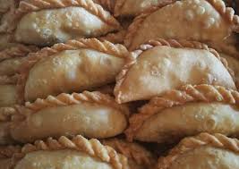 Resepi ini adalah untuk kemudahan saya bila perlu. Resepi Karipap Ayam Kentang