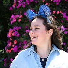 Amanda Dunford's Instagram, Twitter & Facebook