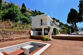 Its chequered past had left the structure close to ruin, but after decades of neglect it opened to the public last year. Cap Moderne Eileen Gray S Masterpiece Villa E 1027 Greyscape