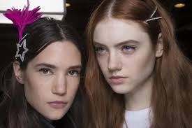The Beautiful Hair Accessories Dominating The AW18 Runways