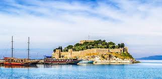 Free tourist brochures, maps, advice and pictures of romania from romaniatourism. Bodrum Kusadasi Sau Marmaris Iata Cu Ce Te Surprind Statiunile Din Turcia