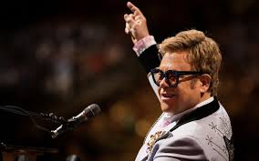 Soulful english singer who moved from simple, sensitive piano rock to become a glamorous music superstar. Elton John 07 09 2021 Um 20 00 Uhr Lanxess Arena Koln