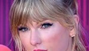 Astrologically, the zodiac refers to the 12 signs that rule each of the 30 degrees that make up the 360 degree wheel of the sky. Tayana Taylor Birth Chart Mbti Type Zodiac Birthday Astrology
