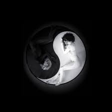 Yin & yang are two complementary forces that are interdependent on one another. Histoires De Parfums This Is Not A Blue Bottle 1 4 And 1 5 Review