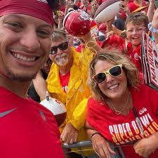 Where to donate for Indy Ridge fire victims?