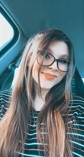 Savanna Moore's Instagram, Twitter & Facebook