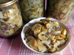 салат из огурцов и лука на зиму без стерилизации Hrustyashij Zimnij Salat Iz Ogurcov Bez Sterilizacii Ricetta