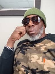 HELLO EVERYONE. I'M NEW HERE. HOW'S EVERYONE DOING?