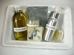 Ode A L Ortie 1 La Maceration Huileuse D Ortie Fraiche Savon Fait Maison Cosmetique Produits De Beaute