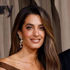 Heidi Klum schließt erstmals eine Show bei der Paris Fashion Week