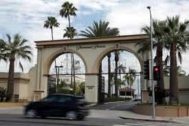 Amplían pausa al acuerdo Paramount-WBD hasta el 17 de agosto