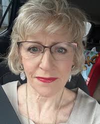 Let's raise awareness for heart ❤️ disease in women ❤️Did you know  cardiovascular disease is the #1 killer of our mothers, sisters, friends,  neighbors, coworkers and more. ❤️ The AHA Go Red