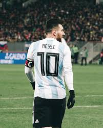 Argentina meski berhasil lolos ke babak perempat final tim nya. Pin On Lionel Messi