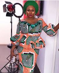 Trouvez des inspirations et idées pratiques pour tous vos projets au quotidien sur pinterest. 25 Elegant Collection Of Ankara Styles For African Ladies African Print Dress Designs African Fashion African Print Fashion Dresses