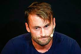 Dommeren mente kjøringen viste at northug ikke hadde lært fra den forrige dommen. Petter Northug Northug Domt Til Sju Maneder Fengsel