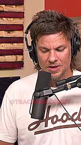 That little snackasaurus😂😂 #fyp #foryou #viral #explore #theovon #funny  #foryo #joeydiaz #funnyvideos #theovonpodcast #comedyy #theovonclips  #theovonmoments #popcorn #corn #movies