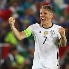 Im fußball erlebt jetzt bastian schweinsteiger, kaum dass er vor etwas mehr als einem monat bei seinem neuen klub chicago fire den dienst aufgenommen hat, was dies bedeutet. Chicago Fire Taking A Huge Risk By Signing Bastian Schweinsteiger Sbnation Com