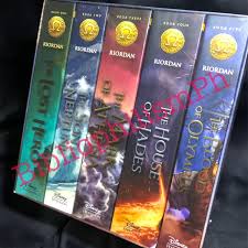 All five books in the #1 new york times bestselling heroes of olympus saga by rick riordan in a paperback boxed set of heroic proportions. Heroes Of Olympus Boxed Set Rick Riordan Shopee Philippines