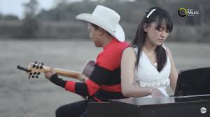Chords used (g, d, em, bm, c, am) ~ no capo intro g d em bm c bm am d verse g d yen pancen takdir uripku em bm jodo karo kowe c bm wes tak pastekne am d ning njero ati selawase g d senajan ati wes mantep em bm lan podo yakine c aku tak tembung d ikhlas lahir batine chords by ilux Chord Dan Lirik Lagu Tak Lalekne Kowe By Happy Asmara Lilo Tak Lilakne Sonora Id