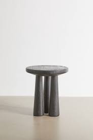 Mesa Side Table Urban Outfitters In 2020 Side Table Metal Side Table Ceramic Table