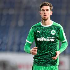 Mai die profis der spvgg greuther fürth zum ersten mal ihre aufstiegsshirts überstreiften, haben sie das, was die mannschaft und der ganze verein da gerade geschafft hat, vermutlich noch nicht realisiert. Uberwaltigt Von Werder Bremen Further Anton Stach Im Interview News
