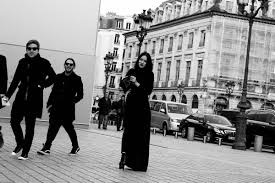 On the streets of Paris 1 by Stefan Dotter - C-Heads Magazine
