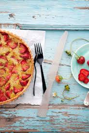 Strawberry Pistachio Brown Butter Tart Cannelle Et Vanille Butter Tarts Savoury Food Food