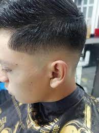 Ultimately, the mid fade is a stylish way to get a short sides, long top hairstyle that really emphasizes your longer hair on top. Hair Desing Lh Corte Mid Fade Facebook