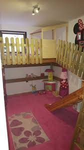 Ein Baumhaus Fur Das Kinderzimmer Rutsche Hohle Klettern Baumhaus Schlafen Kinder Zimmer Kinder Zimmer Ideen Haus Fur Kinder