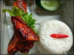 Gaulkan bahan yang bertanda * ke dalam mangkuk. Paket Nasi Kotak Ayam Bakar Menu Catering Harian Surabaya Aisya Catering Surabaya