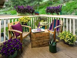 29 best front door flower pots (ideas and designs) for image details source: Decorate Your Porch With Ferns And Flowers Diy