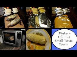 Freezing And Microwaving Corn On The Cob In The Husk Youtube In 2020 The Husk Veggie Dishes Corn