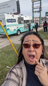 WT... Ok, I KNOW I had a long day in the office, but guess what I found  when rounding Jolly into NB S Cedar... #FoodieDreams #ImNOTLeavingThisLine  #IMissCinnabon #RespiteAfterAHardDaysWork #Waaaafting