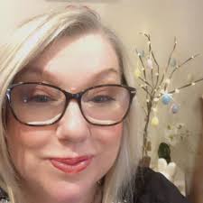 A very special leading lady is celebrating her birthday today! Please join  us in wishing the sensational Rhonda Burchmore a fabulous day 🥳❤️