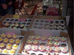 Cake Stall Presentation Bake Sale Displays Cake Stall Baking Business