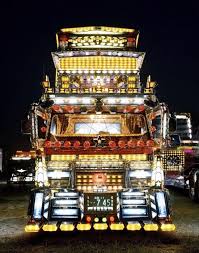 these japanese semi trucks are crazy talk about over decorating big trucks truck art semi trucks