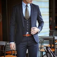 Three Piece Suit Done Right Add A Light Brown Belt To That Dark Suit Man Terno De Tres Pecas Feito Da Manejra Certa Coloca Um Cinto Marrom Menswear
