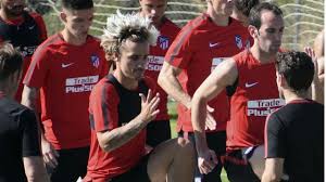 Champion du monde ⭐️⭐️ et parrain de l'association @unriencesttout. Griezmann Mit Neuer Frisur Atletico Star Tragt Jetzt Wischmop Fussball Bild De