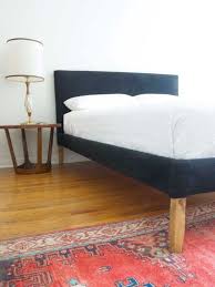 Preiswertes Polsterbett Selber Bauen Wir Zeigen Dir Wie Ikea Hacks Pimps Blog Ikea Bettgestelle Ikea Bett Hack Selbstgemachte Bettrahmen